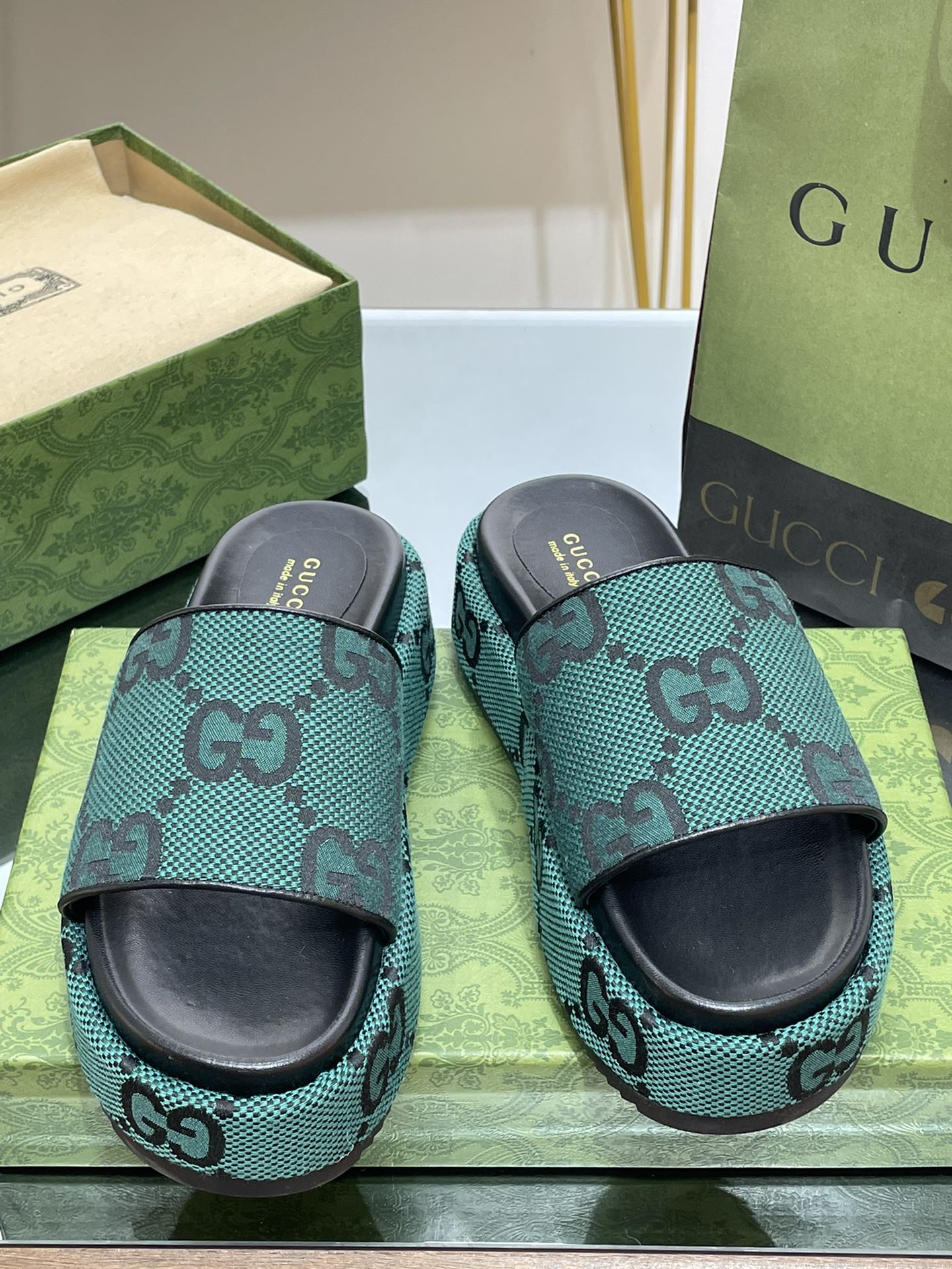 G*u*i slides(size35-43)