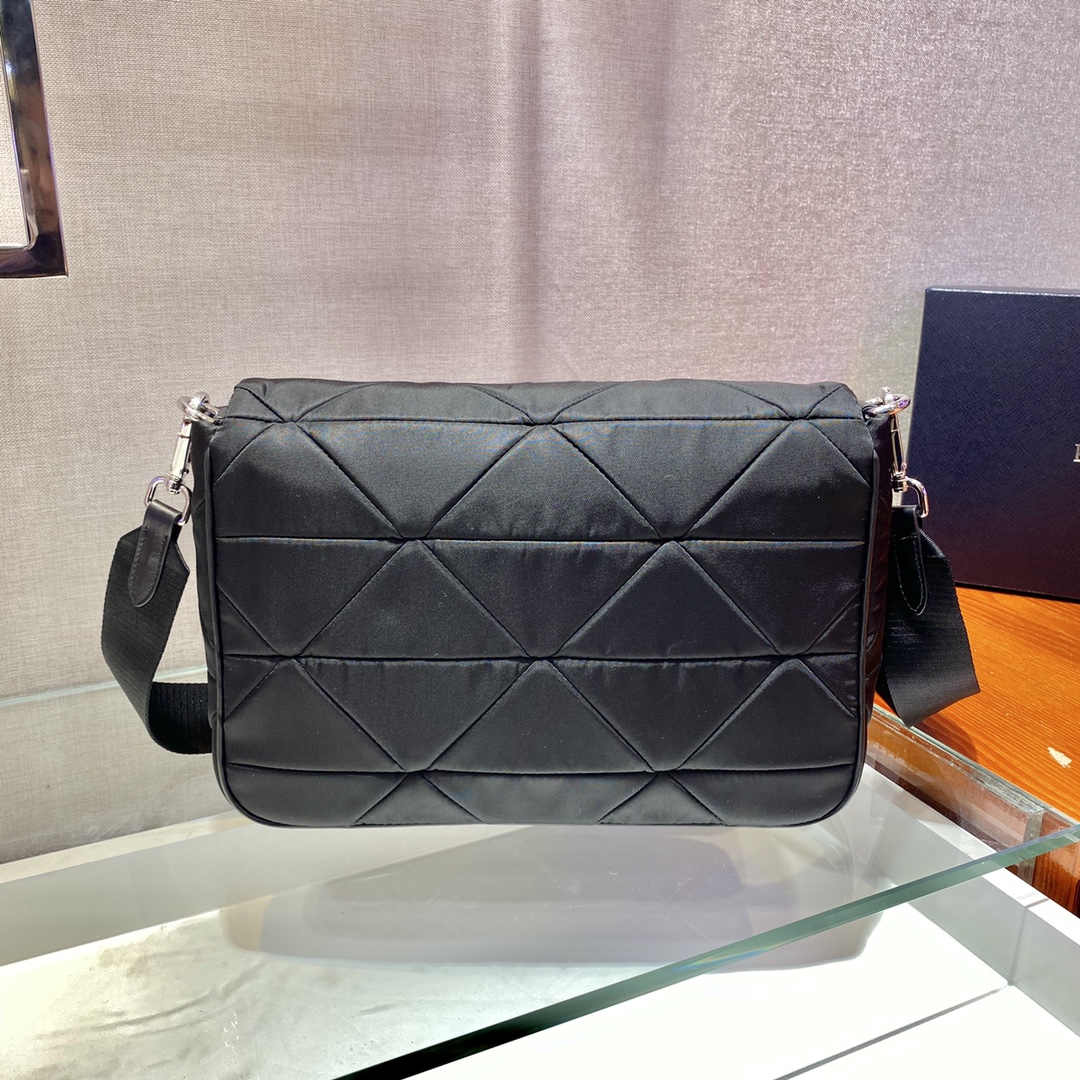 Pra*a bag 1bd291-28*18*7.5cm