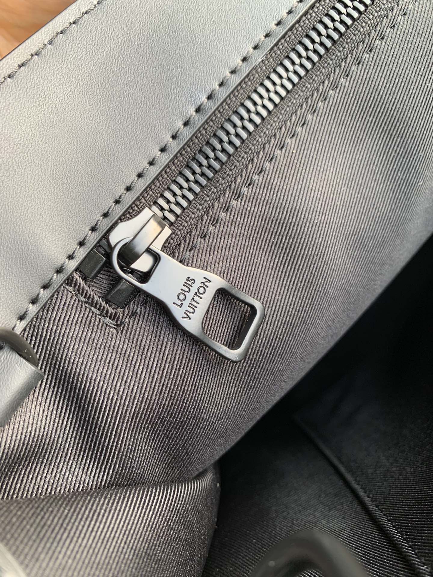 l0*is V*t0n sac plat bag-36.5 x 38 x 9cm