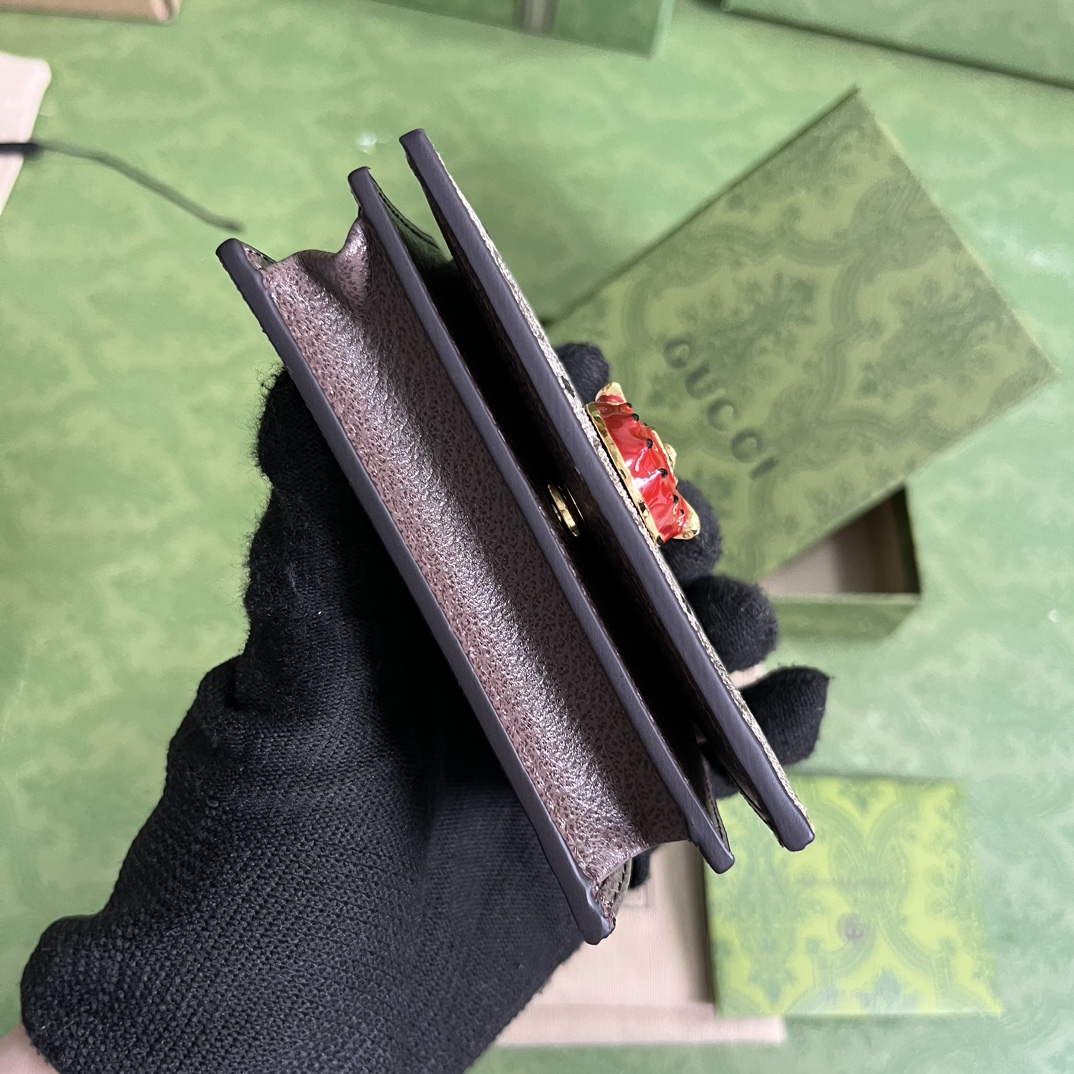 G*u*i wallet-11*8.5*3cm