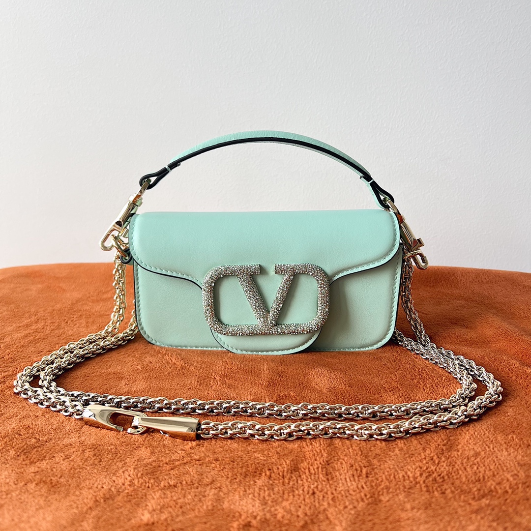 Va1e*ntin0 garavani signature bag-20×11×5cm