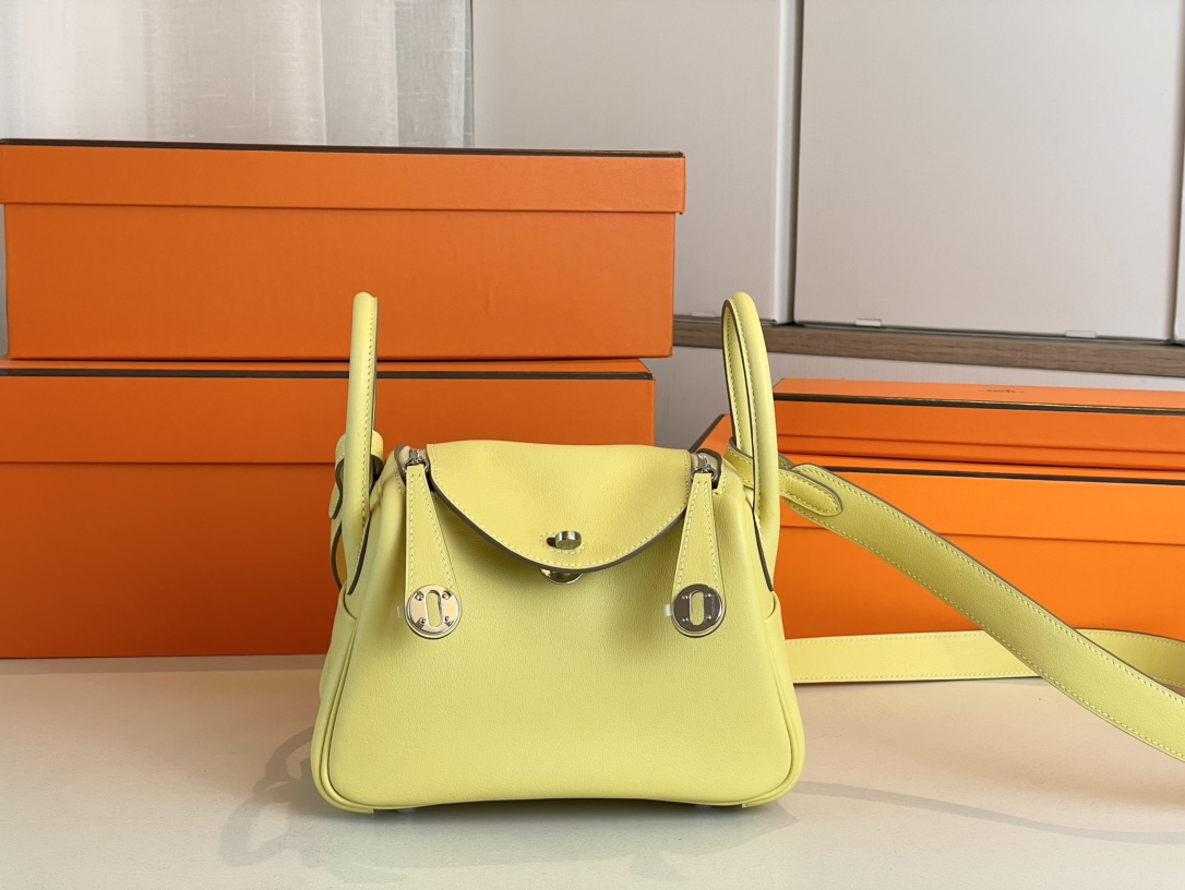 H**mes lindy 19-togo leather-19cm