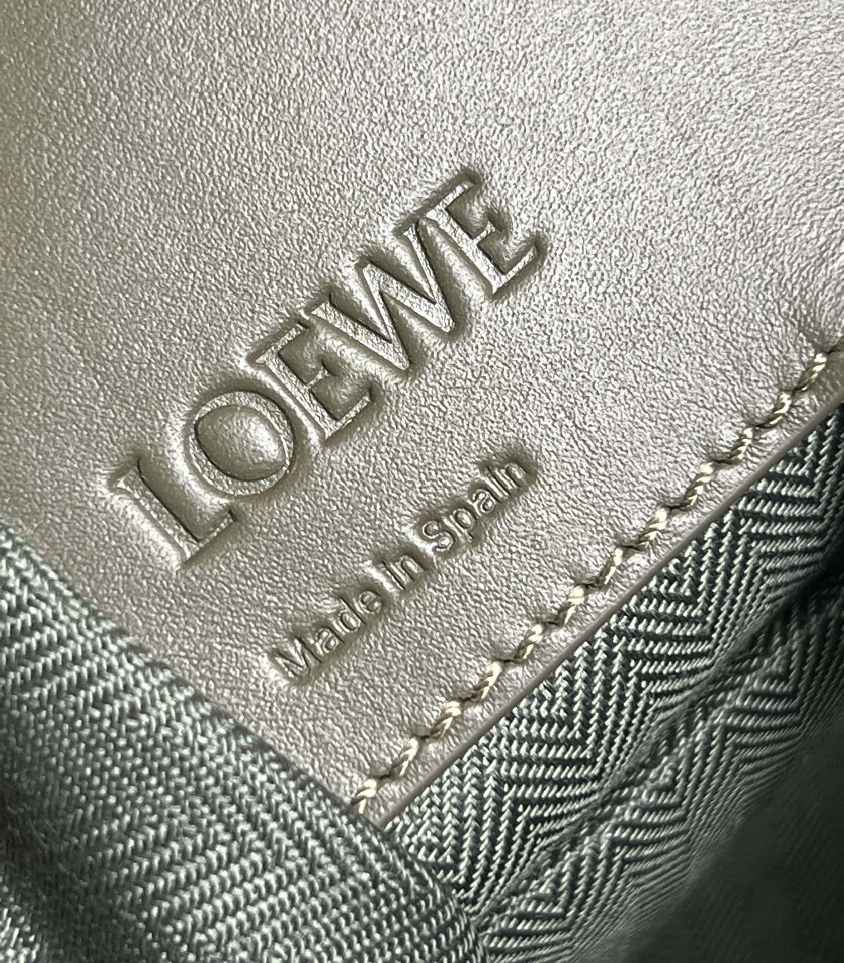 L0ew* hammock bag-19.5*14.4*20.8cm
