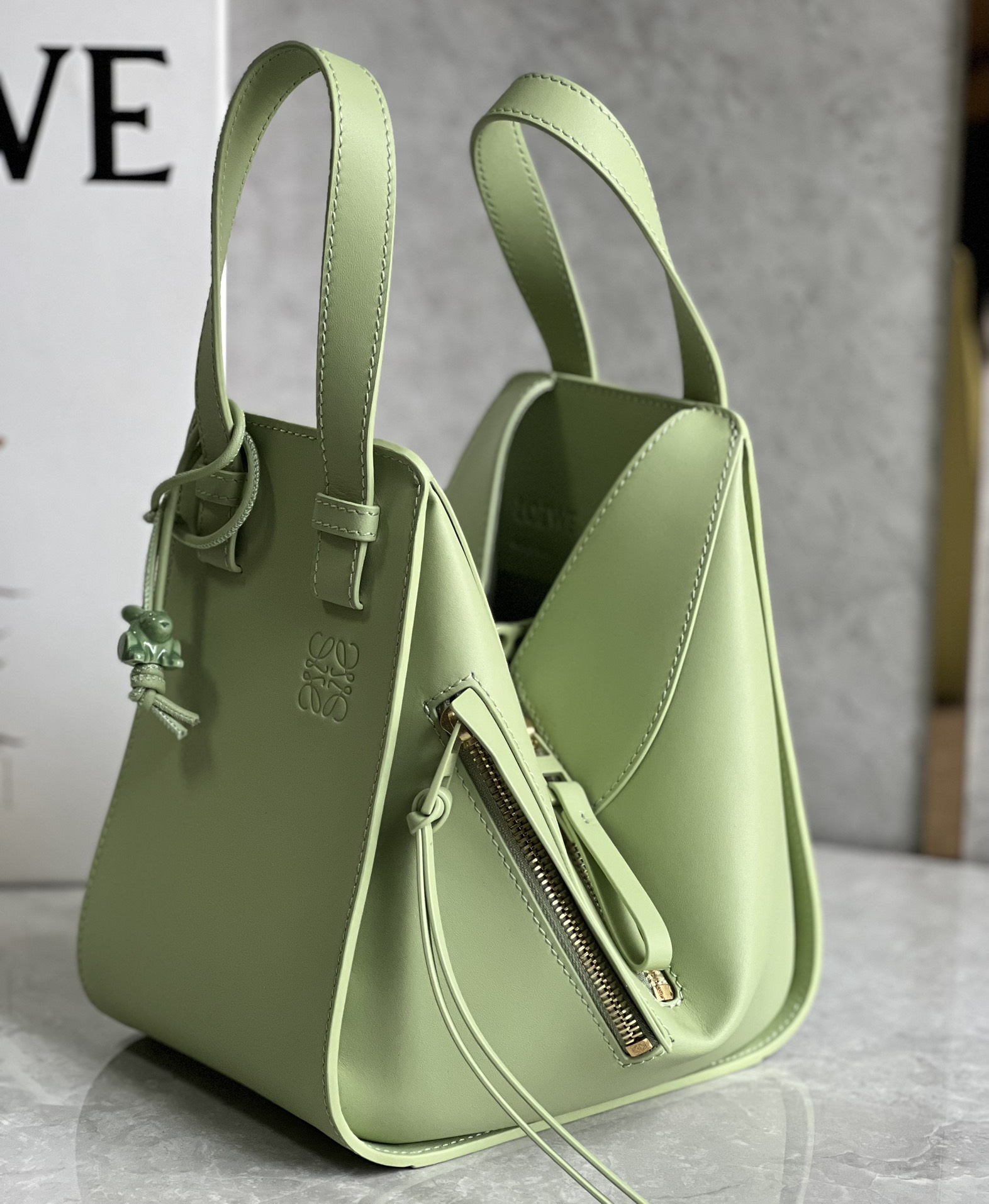 L0ew* hammock bag-19.5*14.4*20.8cm