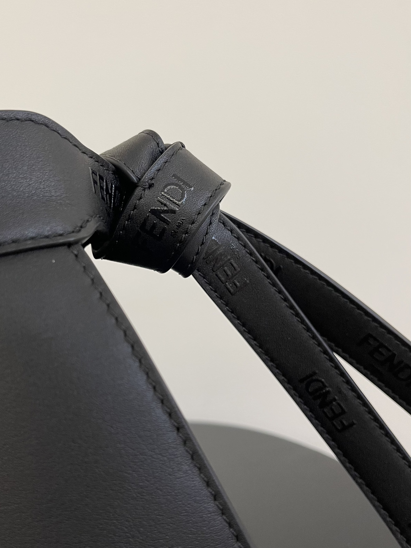 F**di peekaboo-27x21x9.5cm