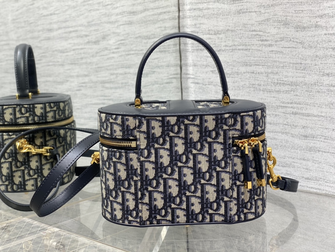 D*or signature vanity bag-24*14*18cm