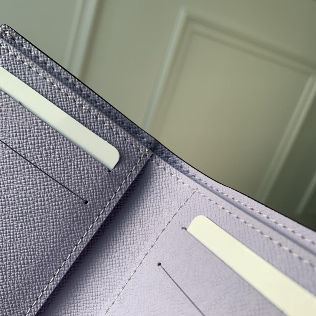 l0*is V*t0n wallet- m82381-9×11.5×1.5cm
