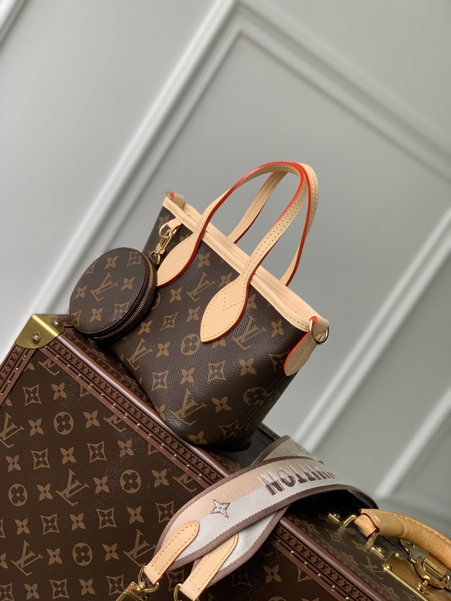 l0*is V*t0n neverfull bb-24*14*9cm