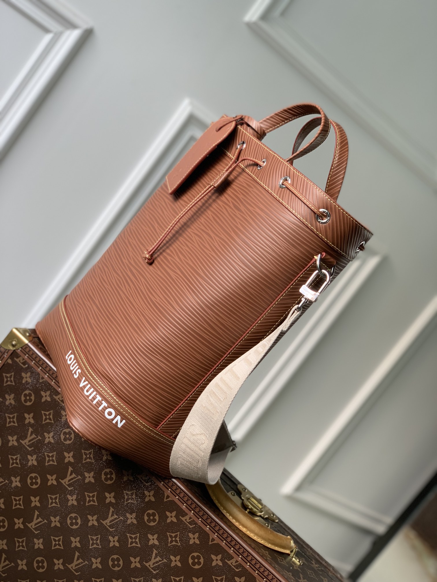 l0*is V*t0n maxi noé sling handbag-34 x 48 x 18cm