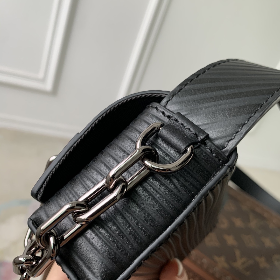 l0*is V*t0n micro steamer bag-13*8*4.5cm