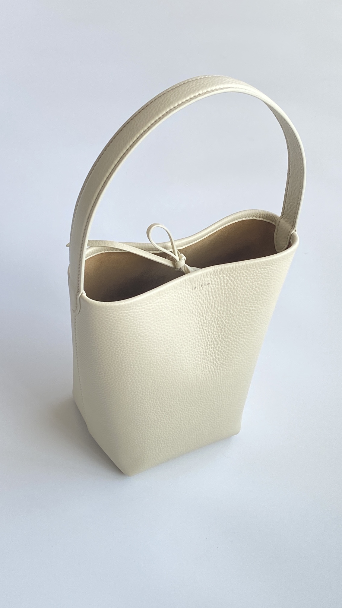 T*e R0w bucket-22*23*13cm