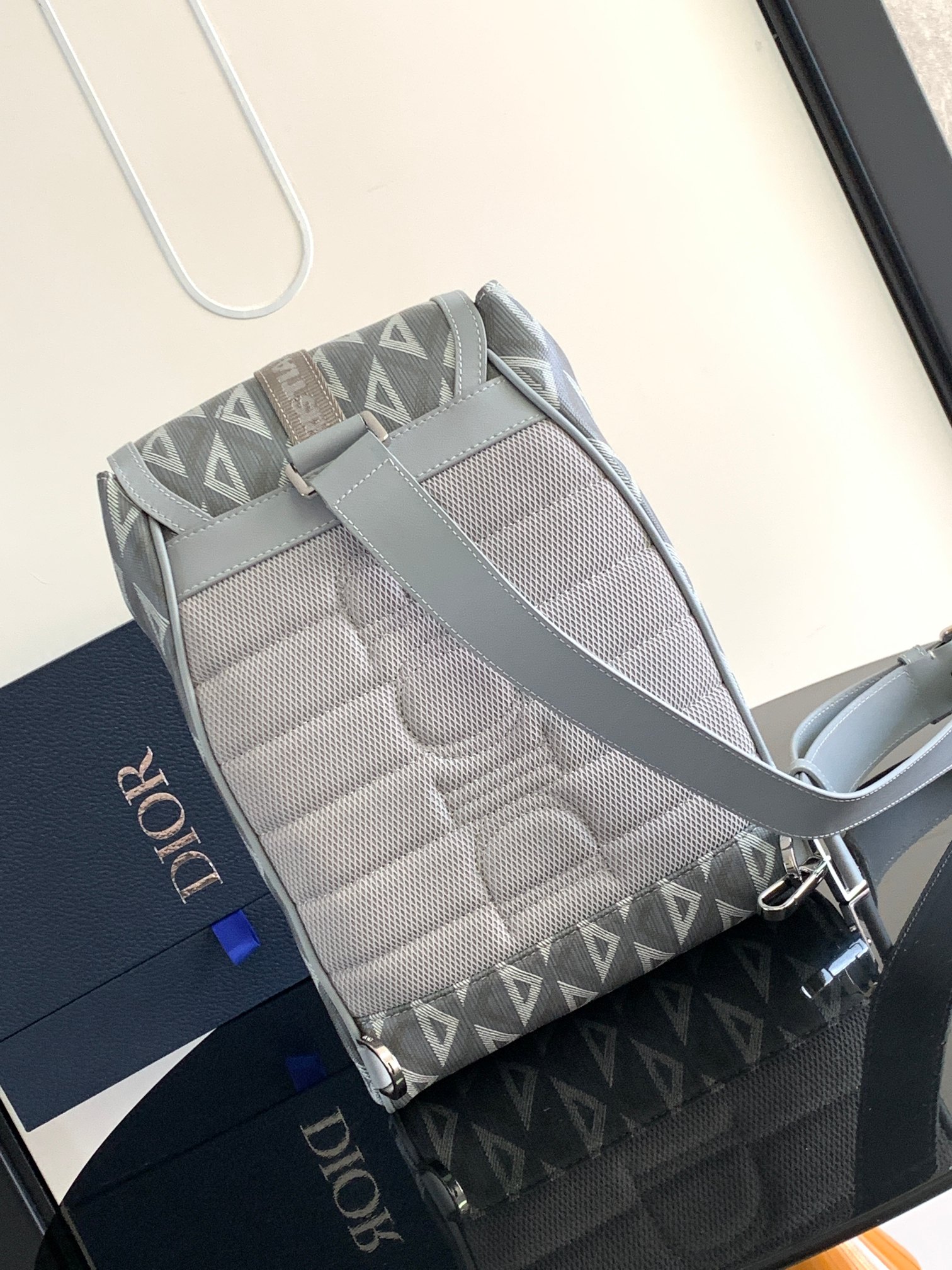 D*or hit the road backpack-23 x 32 x 12cm