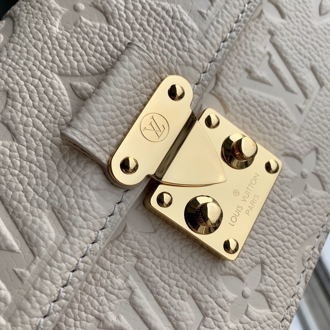l0*is V*t0n wallet on chain-22 x 15 x 5.5cm
