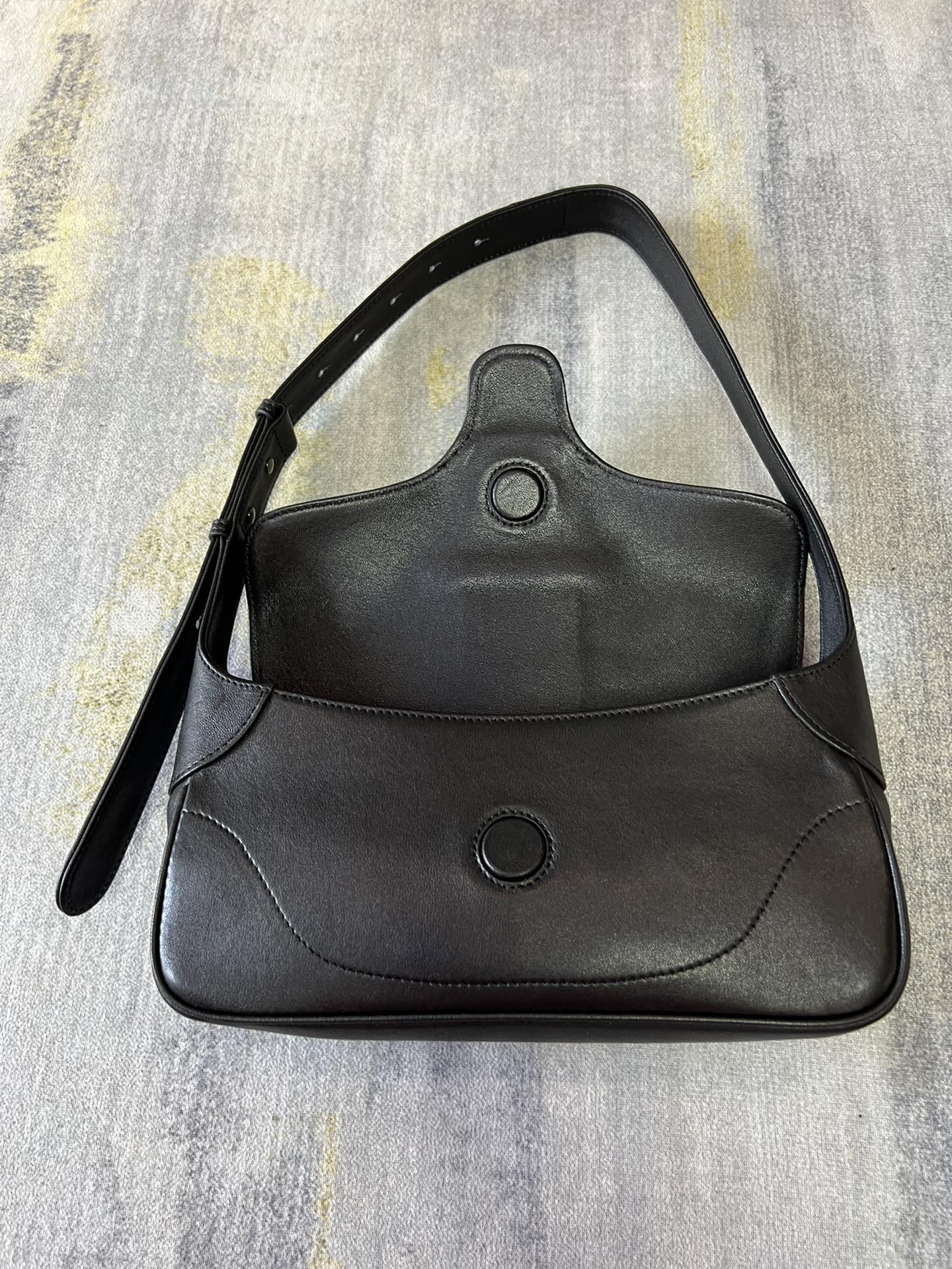 G*u*i gg aphrodite bag-27x 14x 5cm