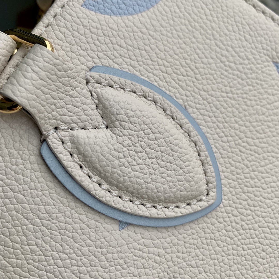 l0*is V*t0n onthego handbag-25*19*11.5 cm