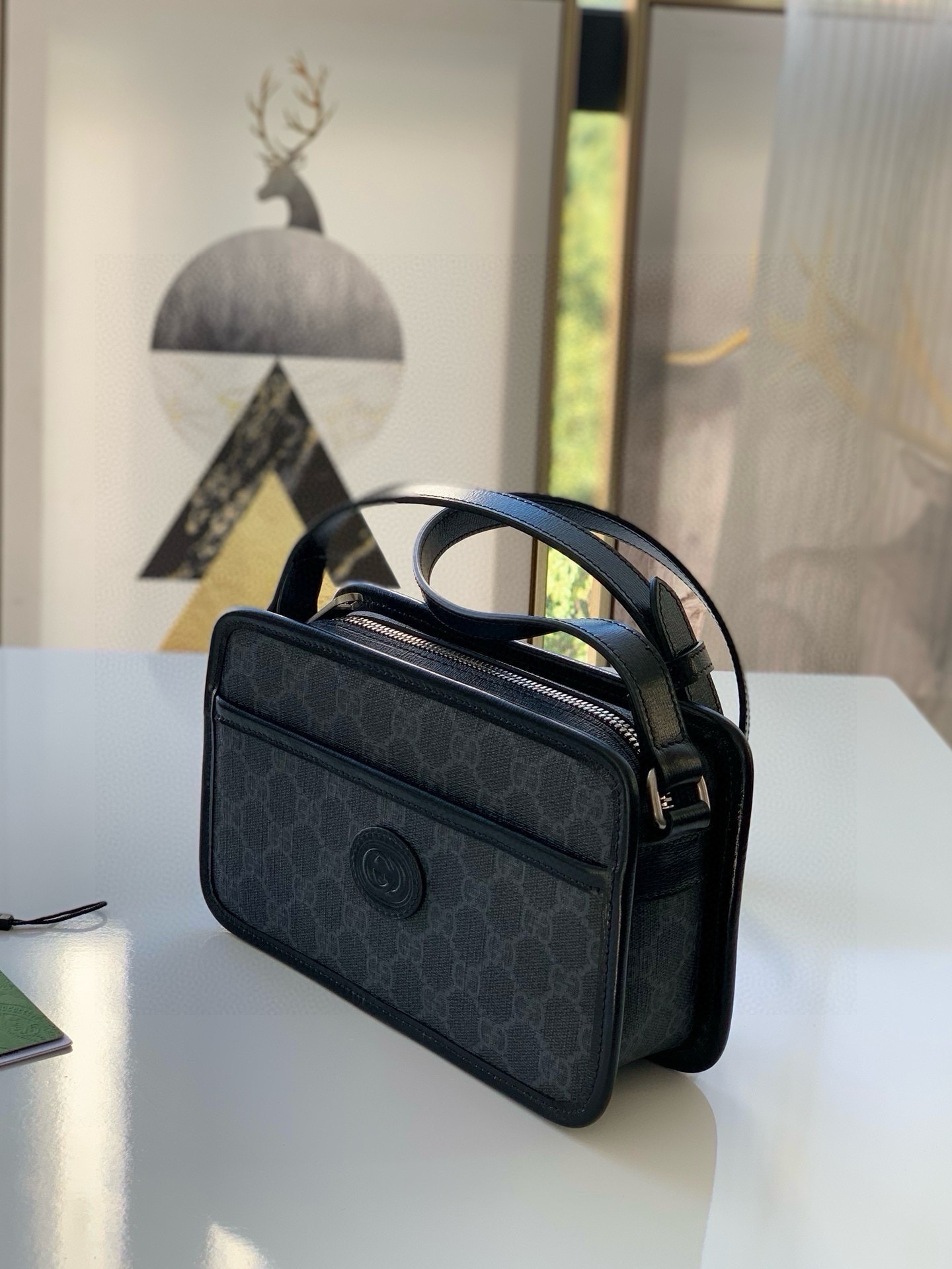 G*u*i camera bag-22.5x14x7cm