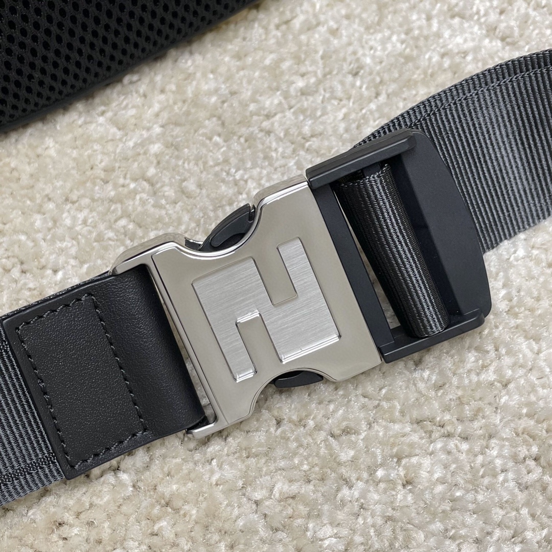 F**di waist bag-18x17.5cm