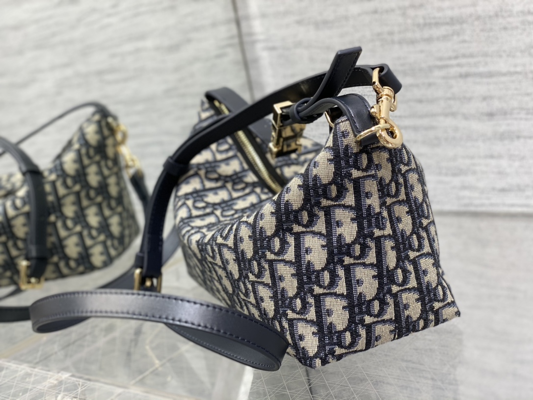 D*or vintage bag-22*13*9.5cm