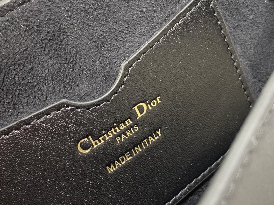 Di0r 30 Bobby Bag-21*5*12CM