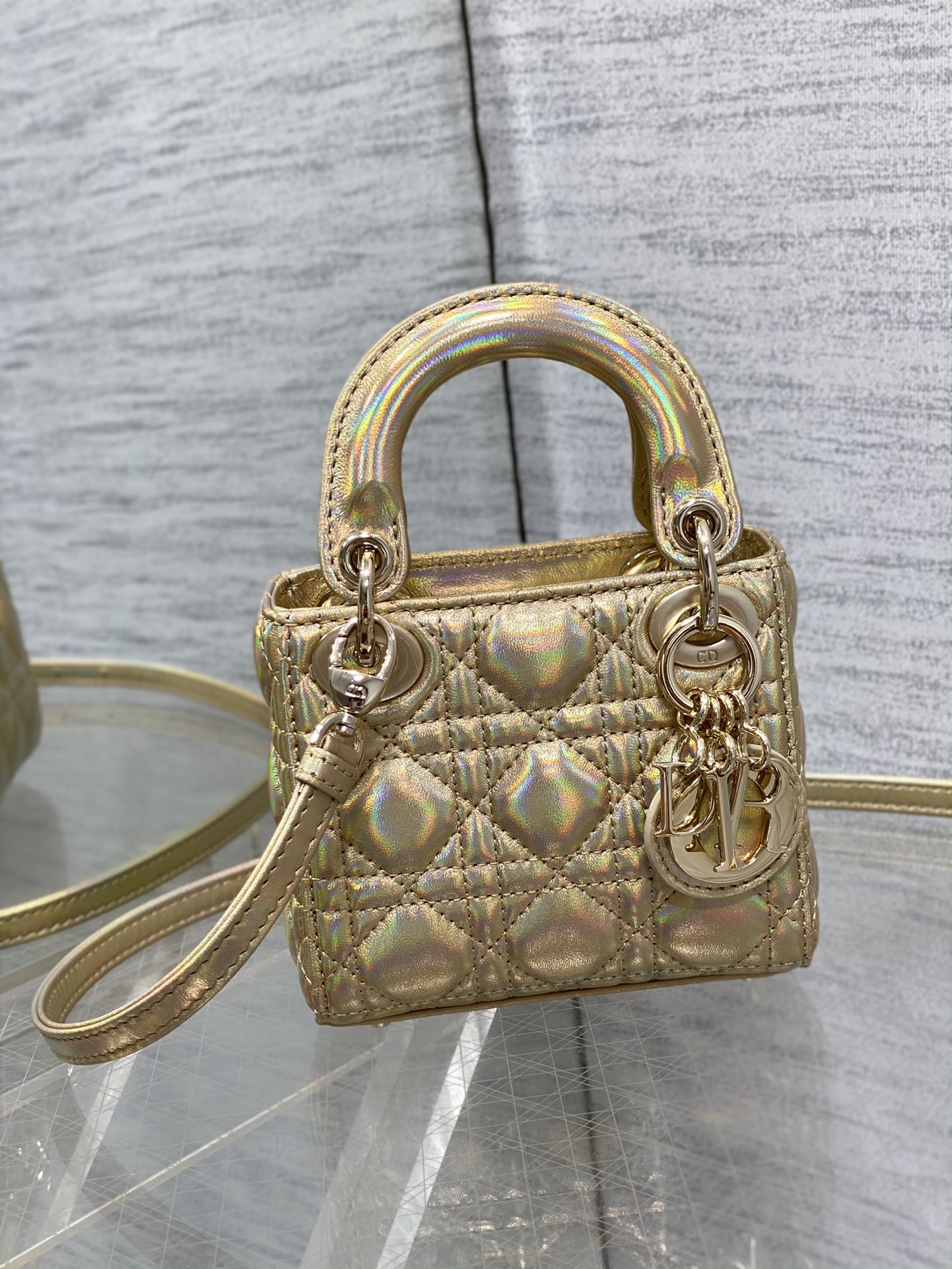 lady D*or micro-12*10*5cm
