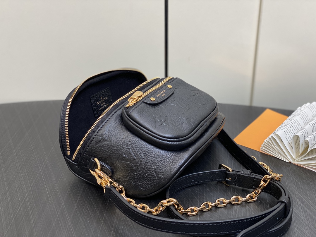 l0*is V*t0n mini bumbag-17 x 12 x 9.5cm