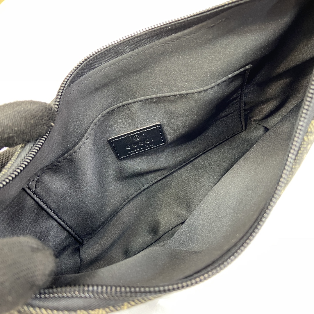 G*u*i horsebit slim bag-18*24*4.5cm