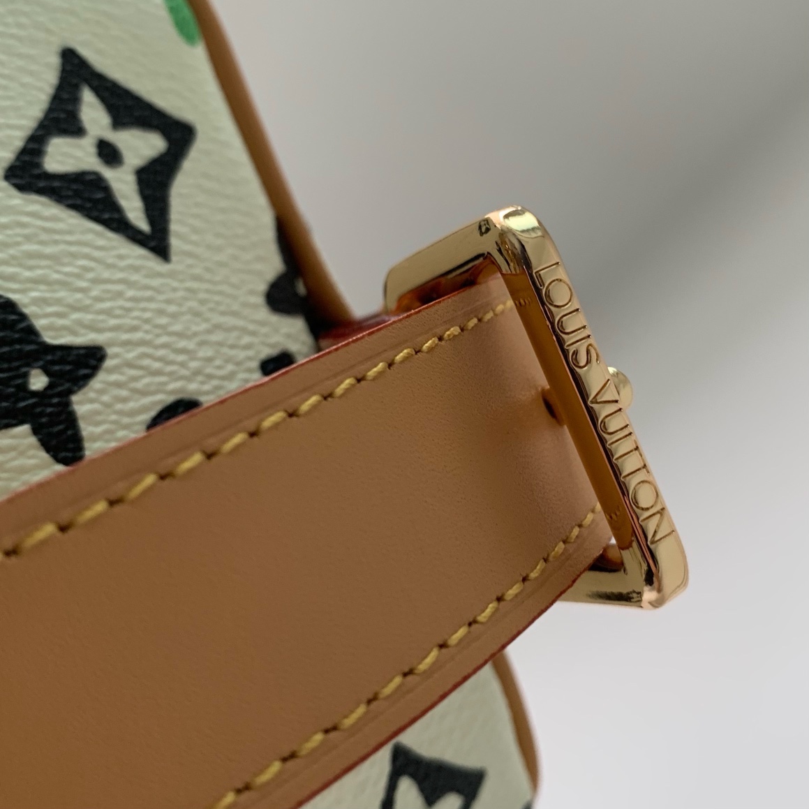 l0*is V*t0n monogram craggy pouch-23*13*12cm