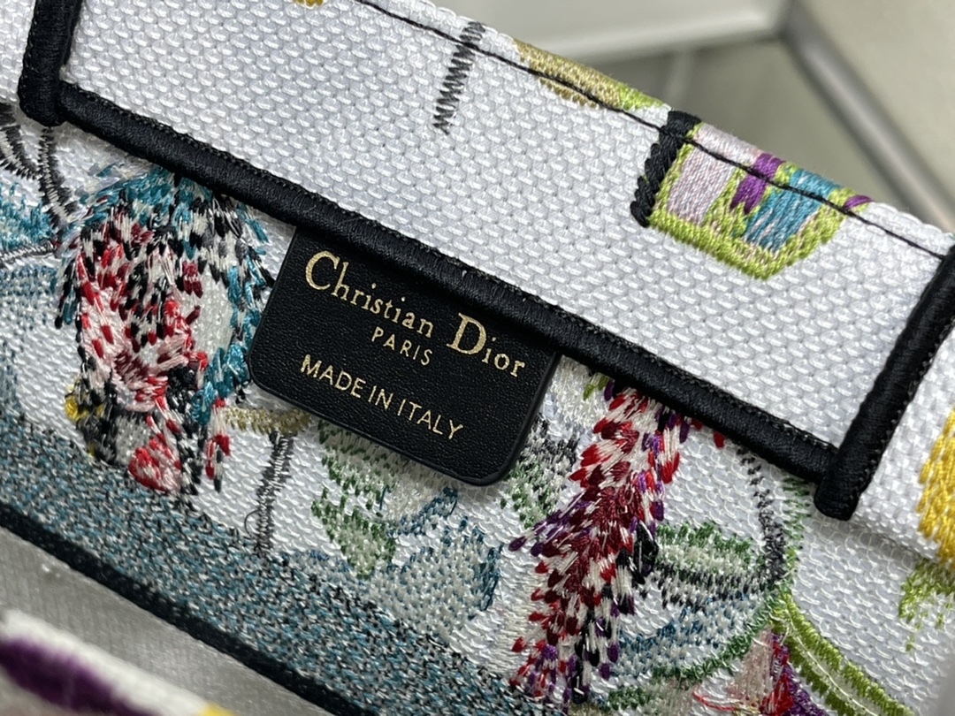 D*or small book tote-36.5cm