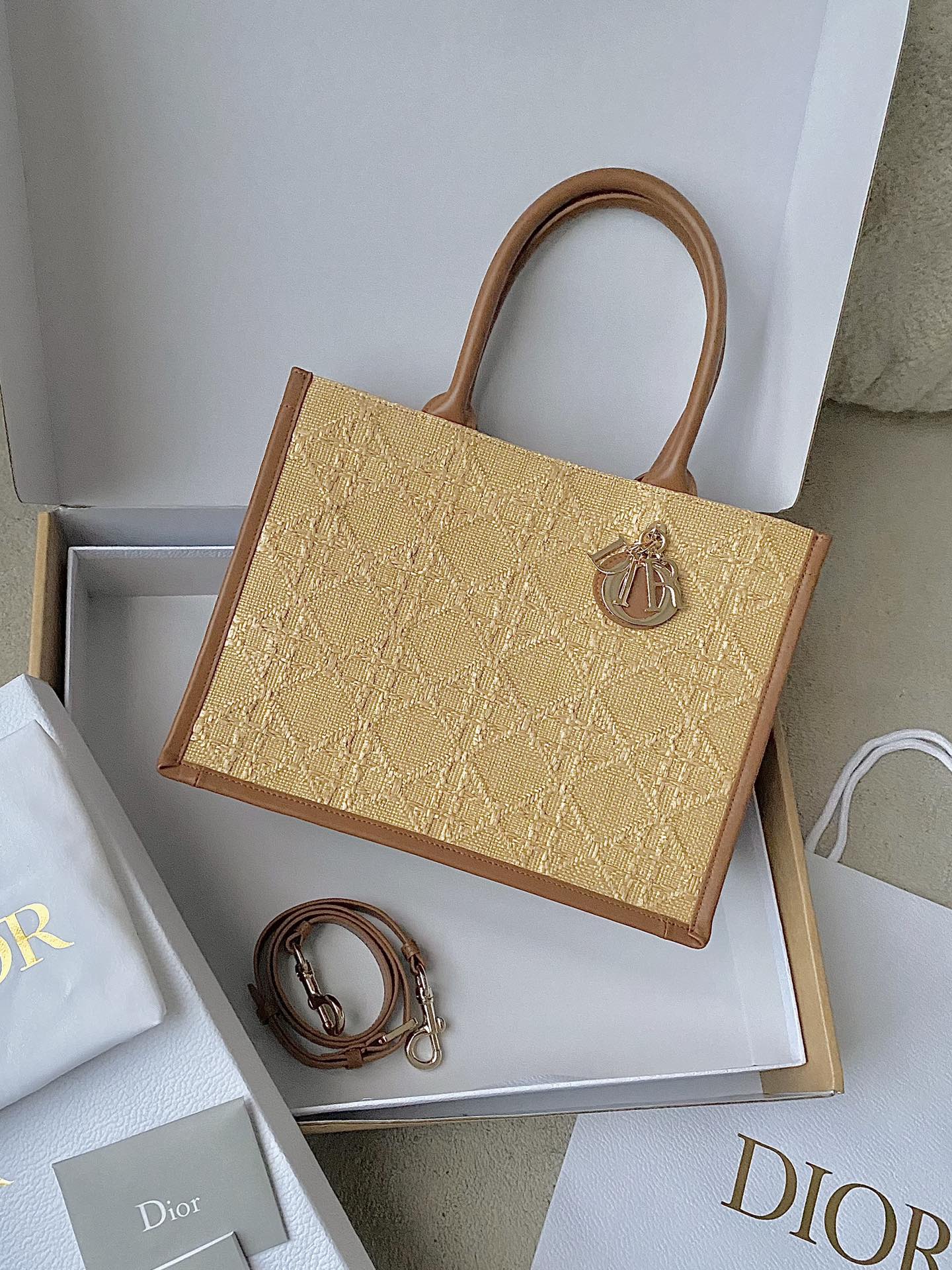 D*or book tote-36×16×27cm