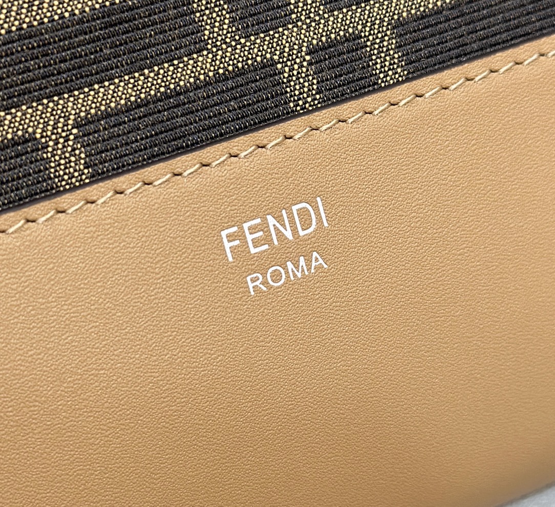 F**di baguette bag-33.5x23cm