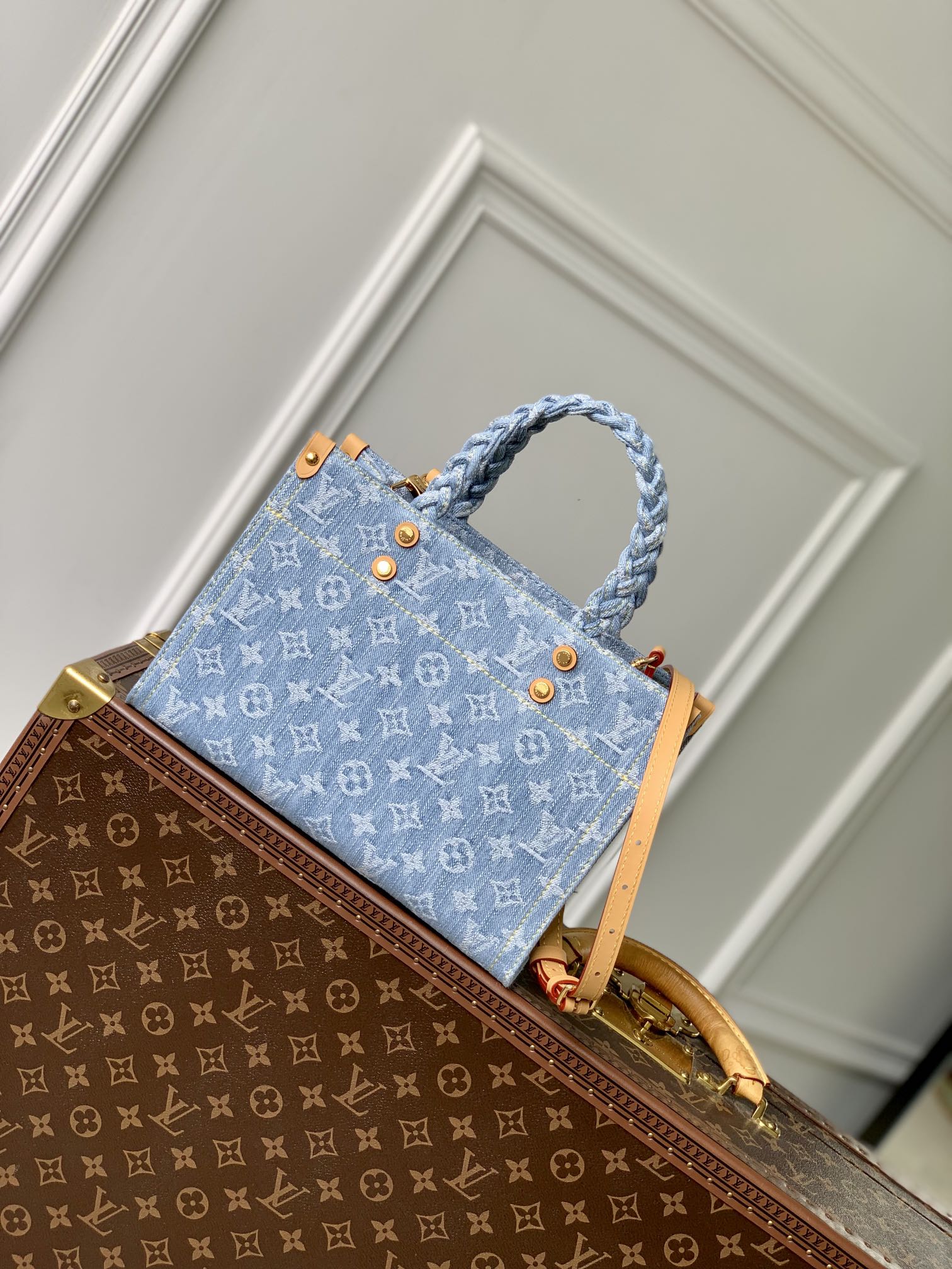 l0*is V*t0n let go handbag-28 x 23 x 10.5 cm