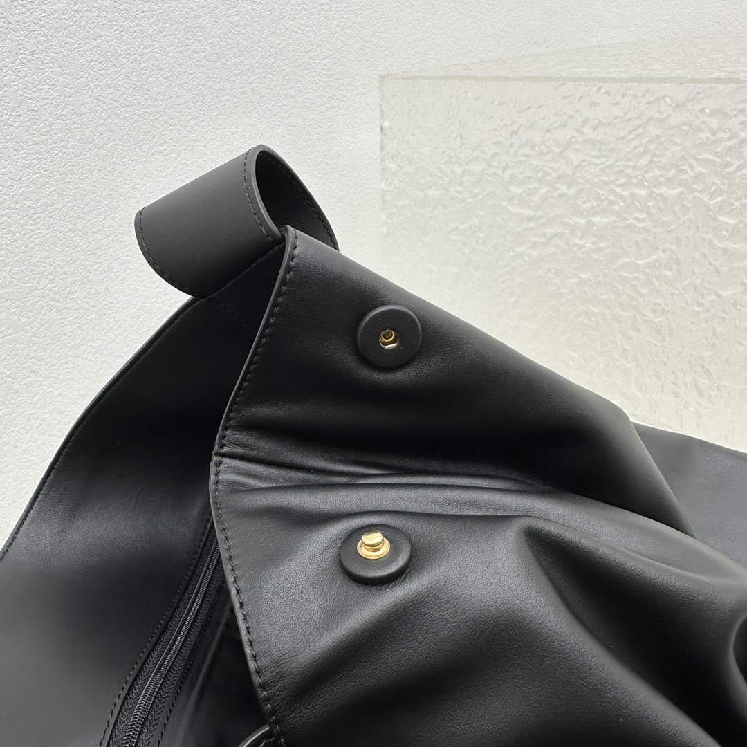 M*um*u 2024ss hobo tote-38.5*11*39cm