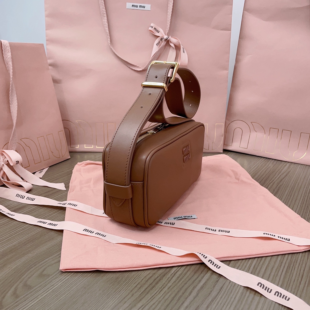 M*um*u leather shoulder 5bc158 bag-24*11.5*7cm