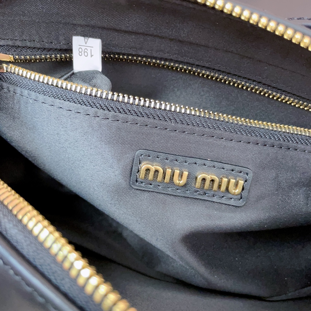 M*um*u leather shoulder 5bc158 bag-24*11.5*7cm