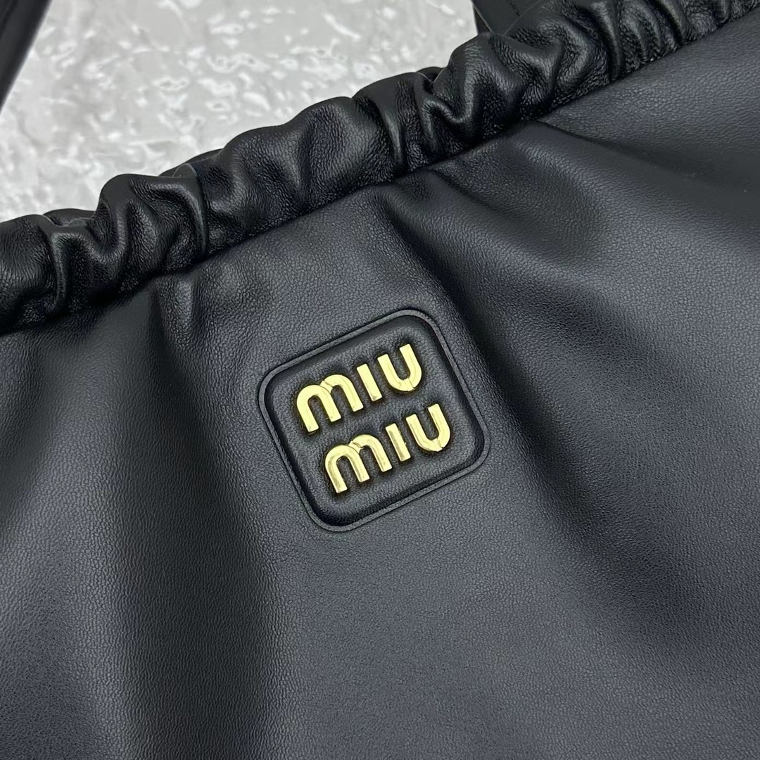 M*um*u leather hobo bag-35*18*9cm
