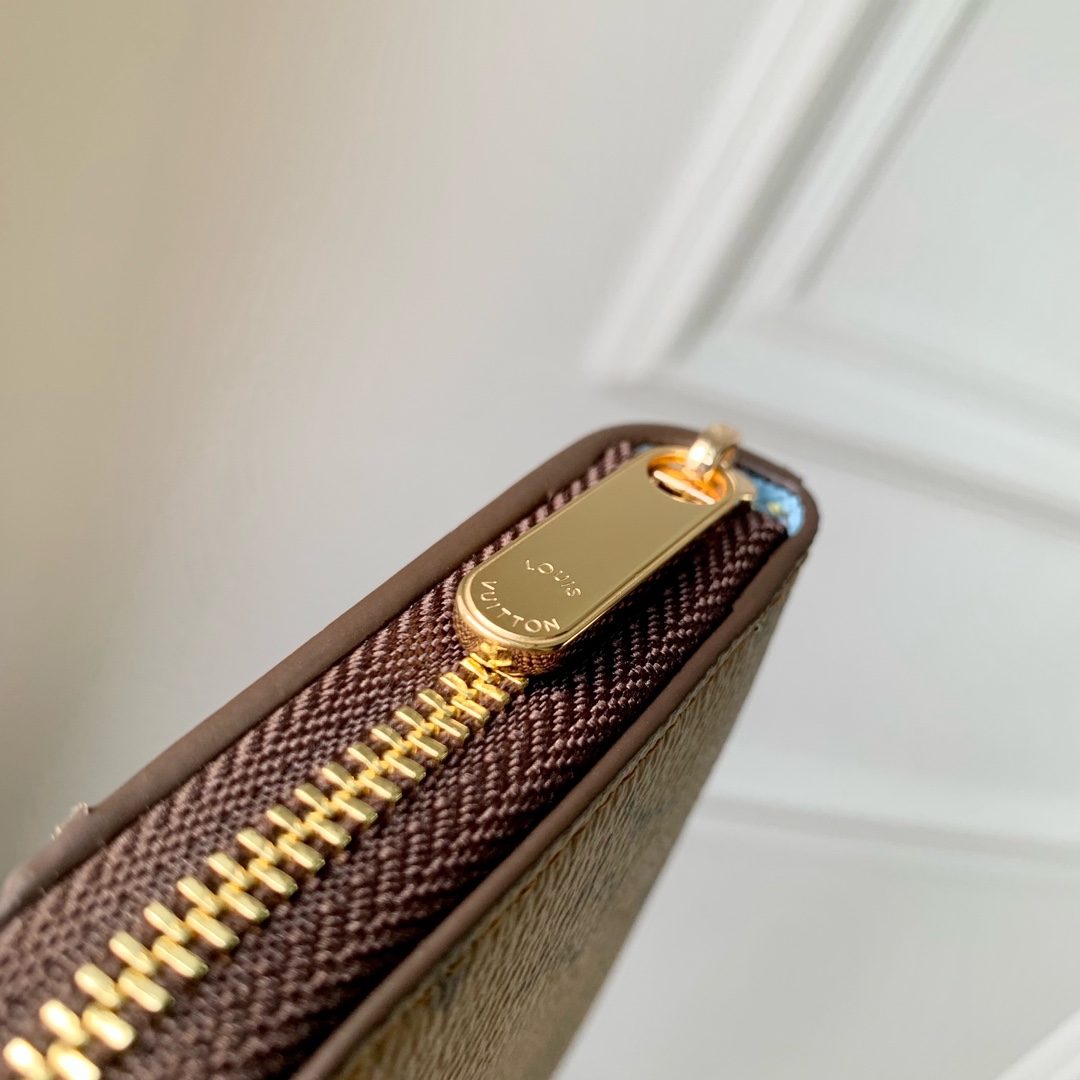 l0*is V*t0n zippy wallet-11*8*2.5cm
