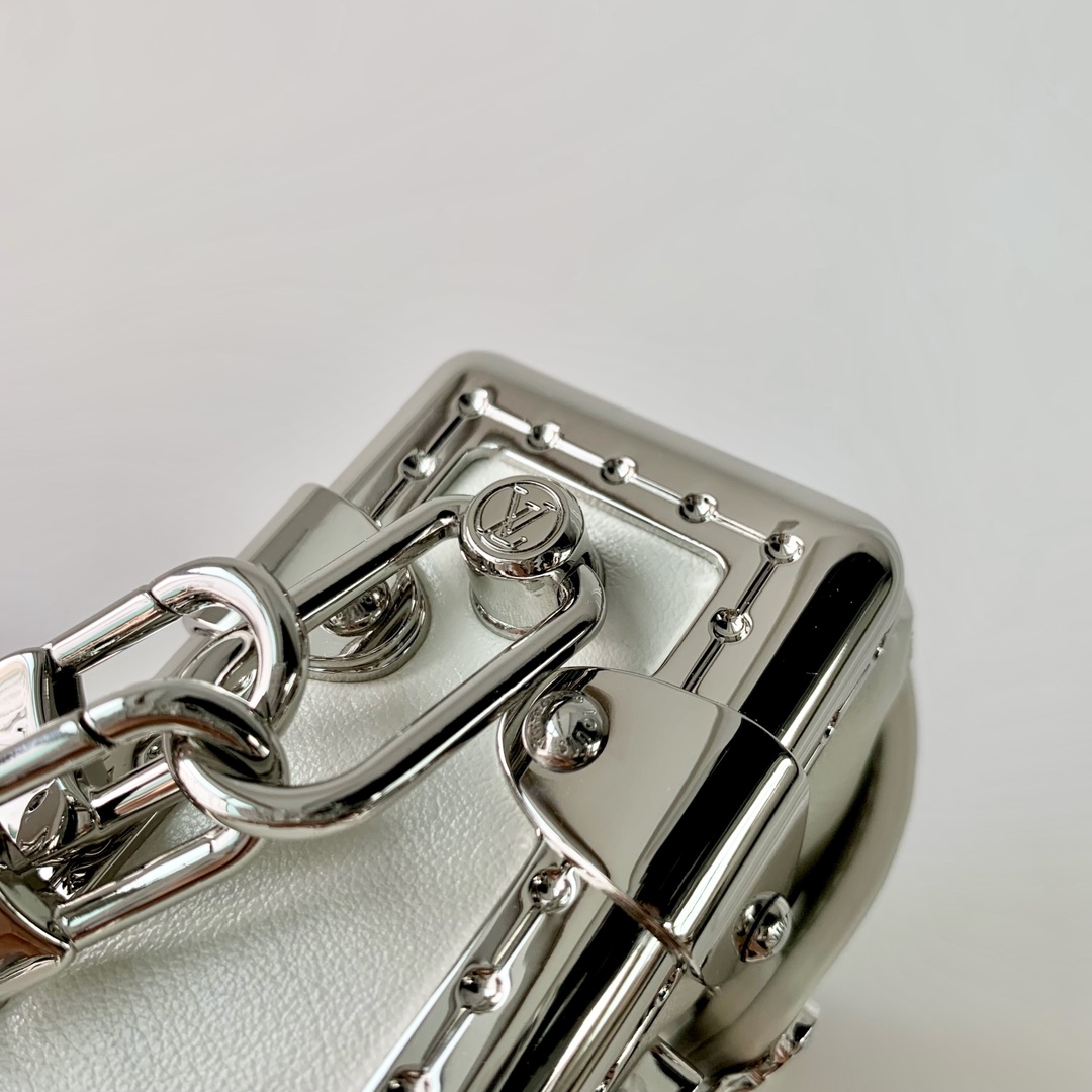 l0*is V*t0n slim trunk--m25445-23 x 12 x 4cm