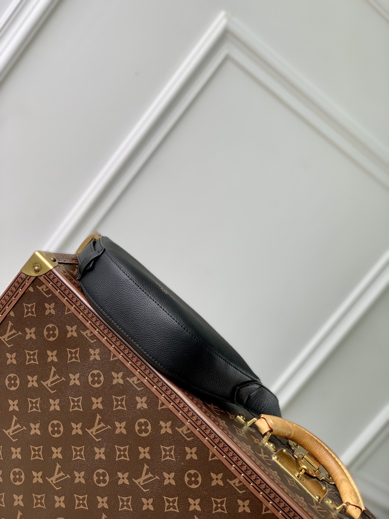 l0*is V*t0n low key bumbag-28*13*5.5cm
