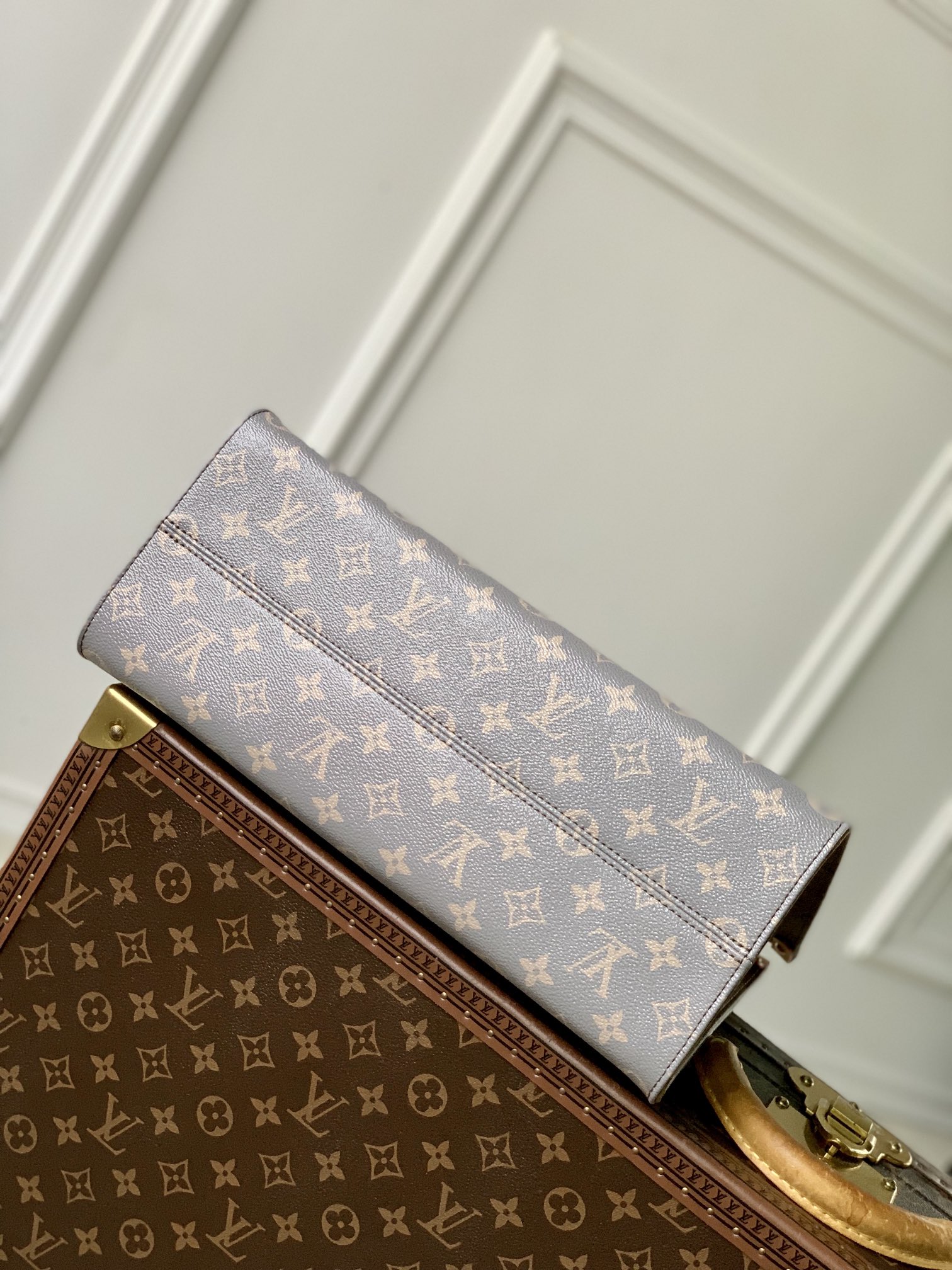 l0*is V*t0n onthego handbag-35*27*14cm