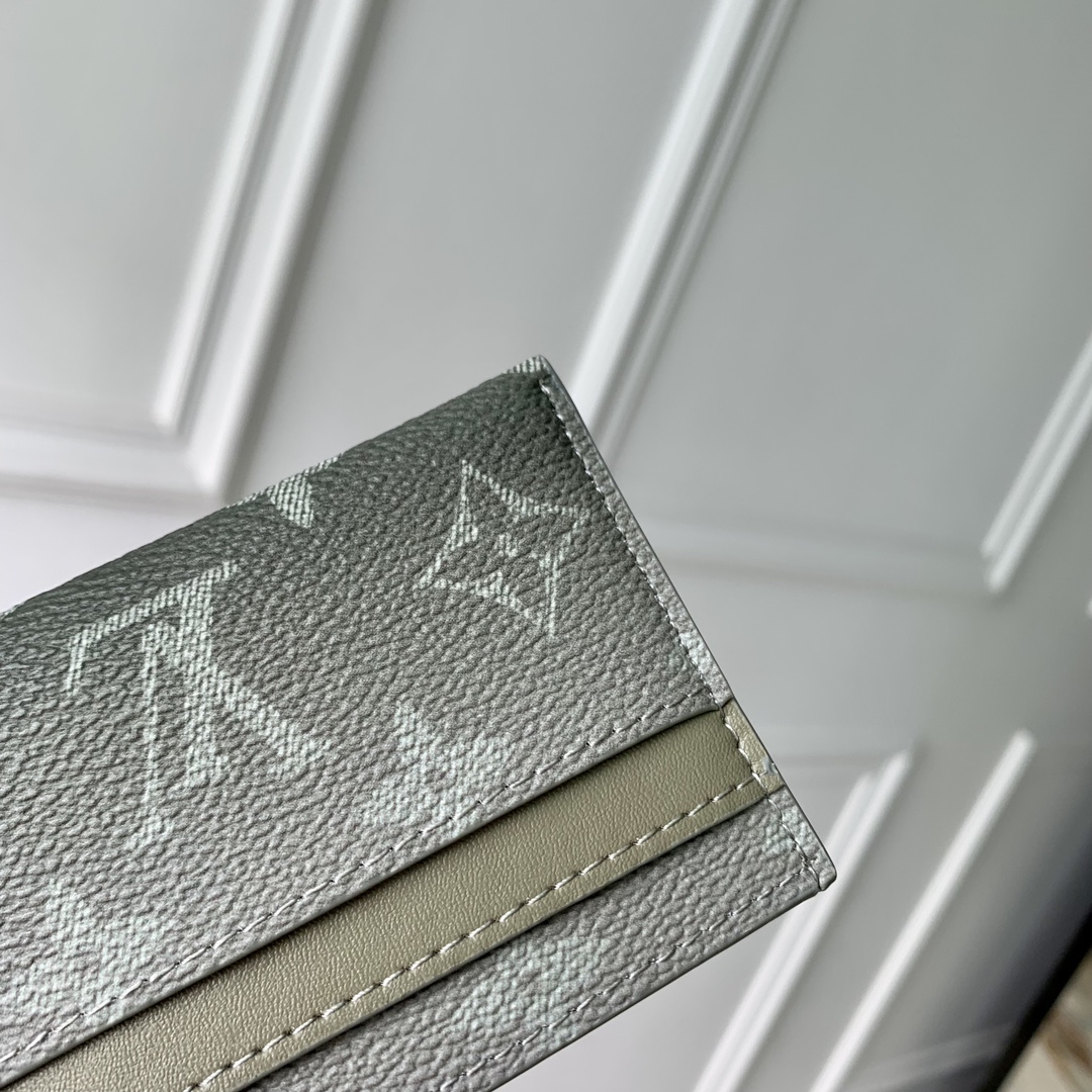 l0*is V*t0n wallet