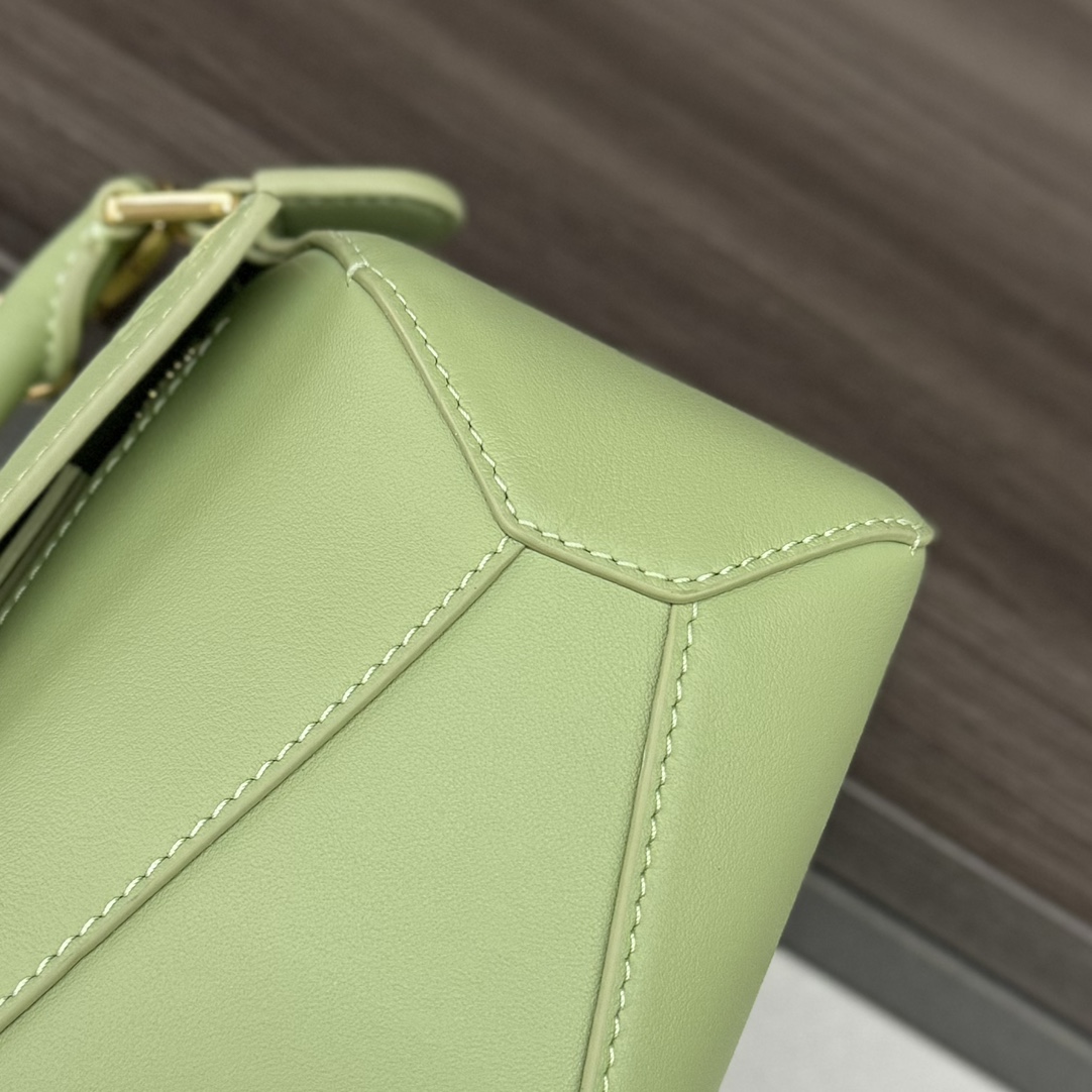L0ew* puzzle edge bag-18*12.5*8cＭ