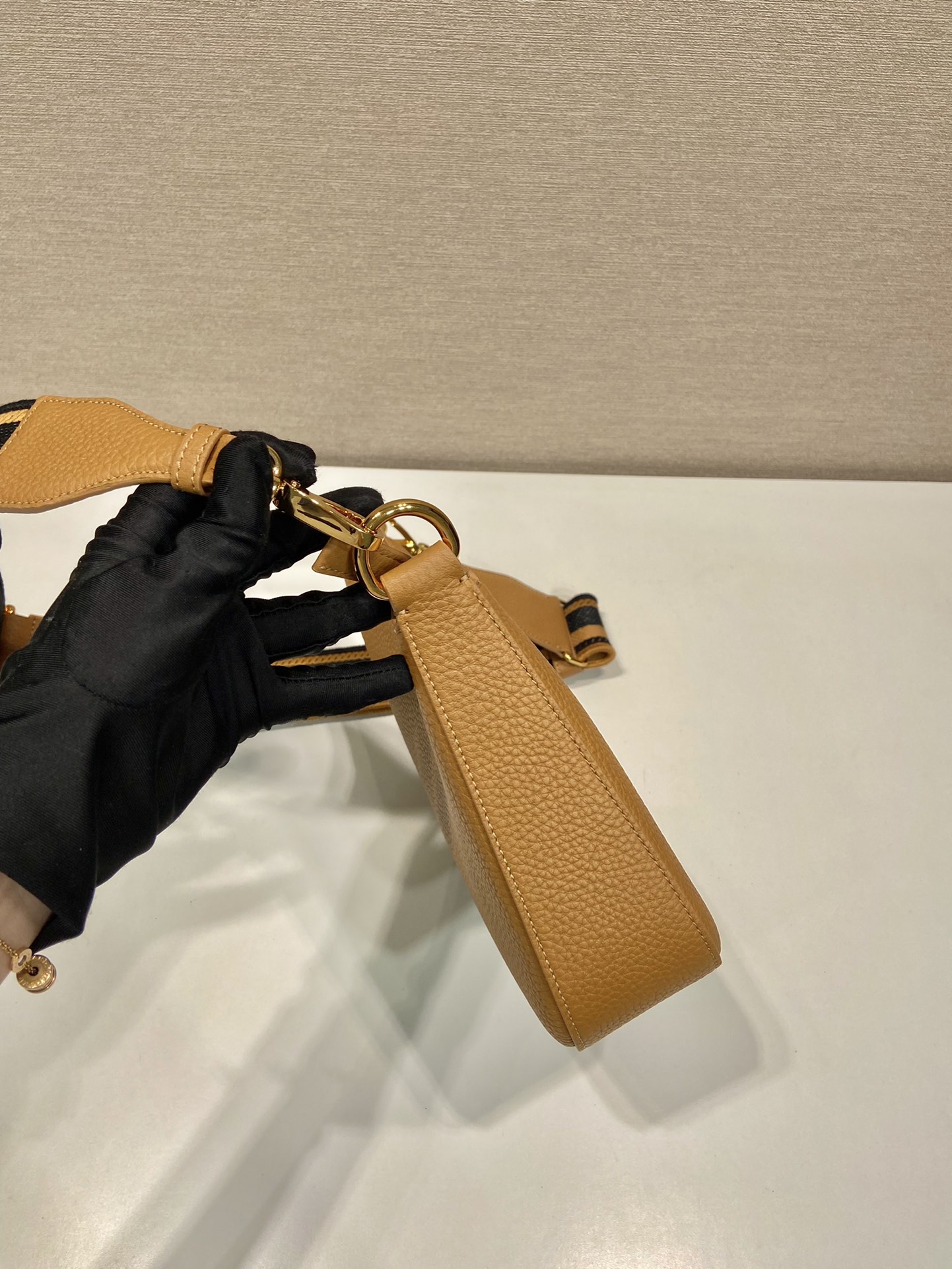 Pra*a leather shoulder bag-1bh193-24*18*6cm