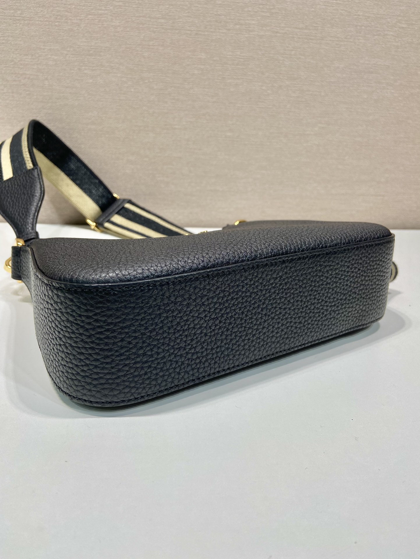 Pra*a leather shoulder bag-1bh193-24*18*6cm