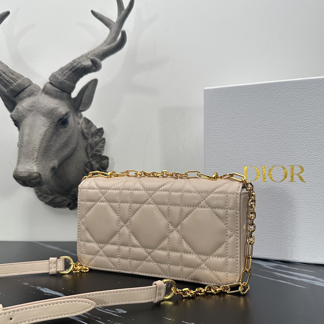 D*or miss daisy bag-22*12.5*4cm