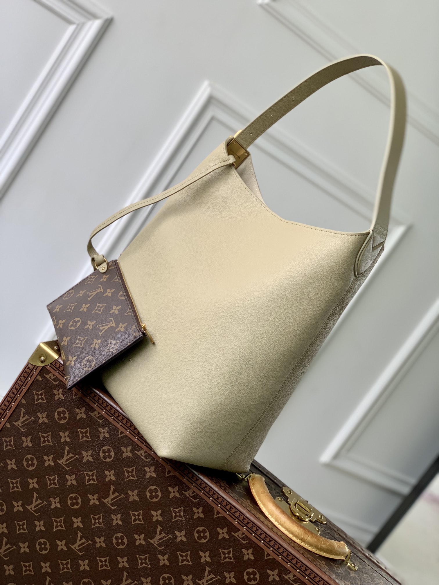 l0vis Vvtt0n low key hobo-m24856-31 x 35 x 18cm