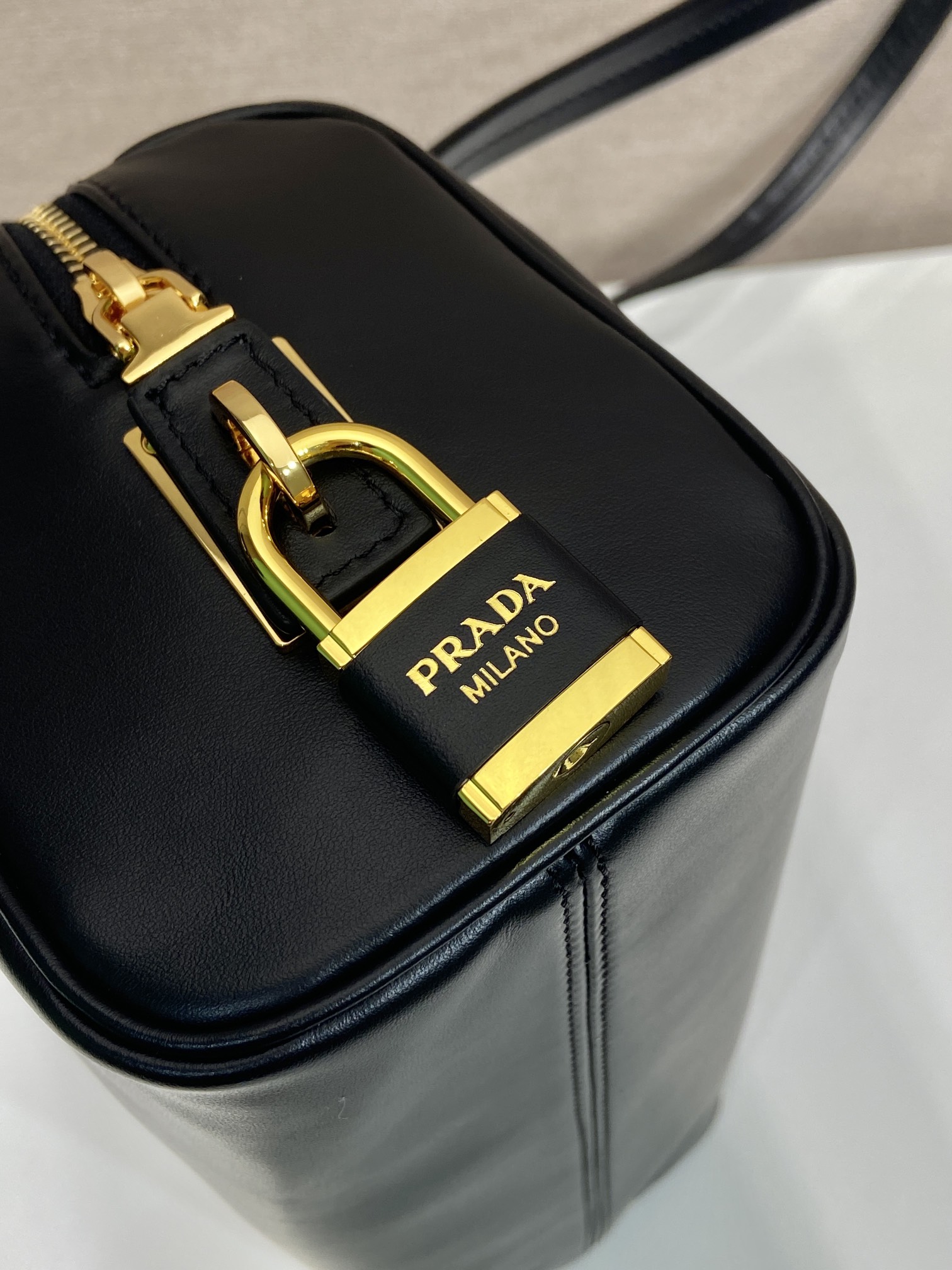 Pra*a women leather handbag -1bb127-29*12.5*10cm