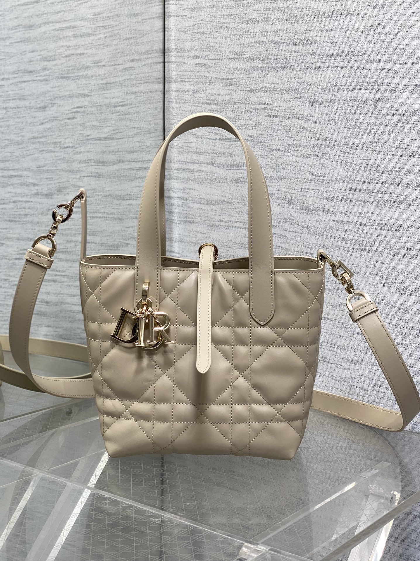 Diro Toujours Tote Bags-16*12*18CM