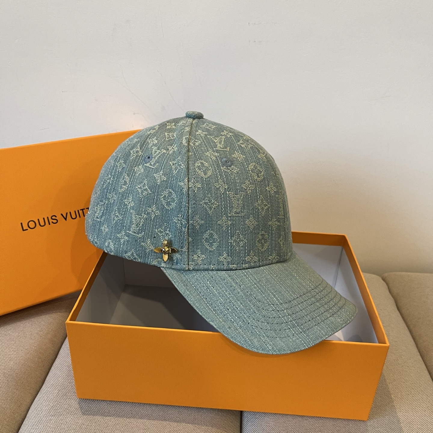 Lou*s Vu*tton Hats