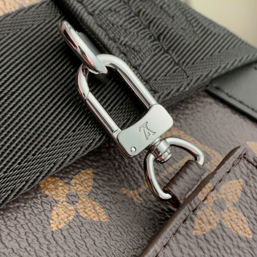 l0vis Vvtt0n alpha wearable bag-m81124 -18.5 x 11 x 6.5cm