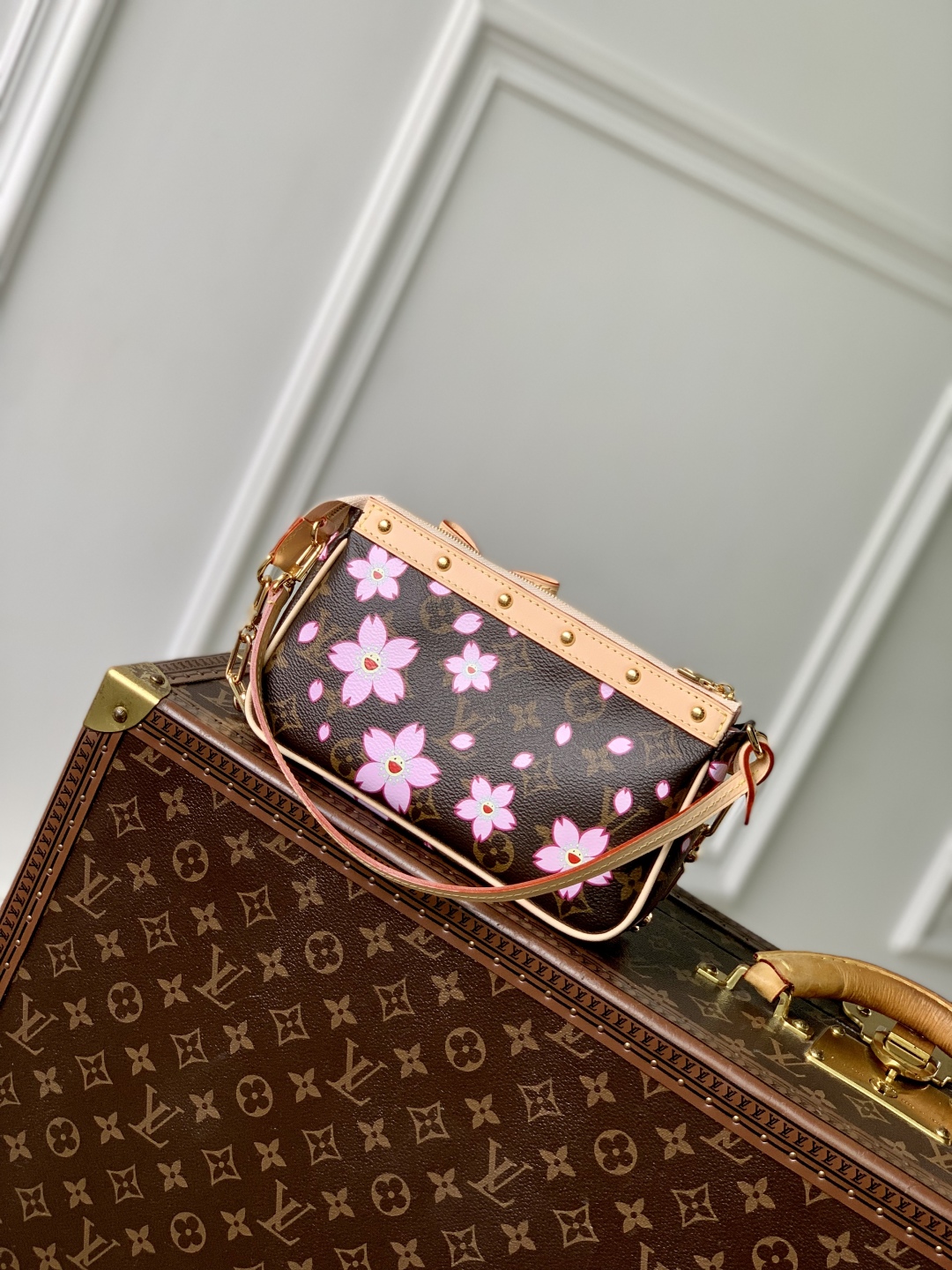 l0vis Vvtt0n pochette accessoires bag-13 x 4 x 22cm